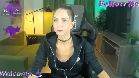 GrayceWild online show from September 15, 5:29 am
