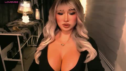 PAULATHEONE online show from October 12, 11:04 pm