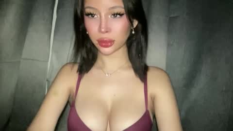 Marie Pelie online show from December 14, 6:12 pm