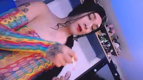 grecia_9inchs online show from November 16, 10:37 pm