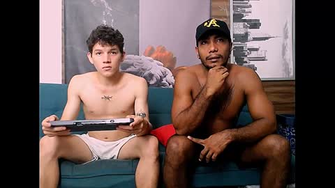 Snapshot of grecia_millercol chatting on December 12, 5:52 am grecia_millercol online show from December 12, 5:52 am