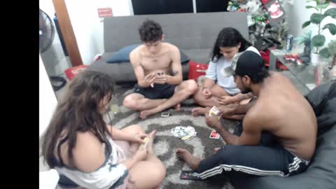 Snapshot of grecia_millercol chatting on December 16, 5:06 am grecia_millercol online show from December 16, 5:06 am