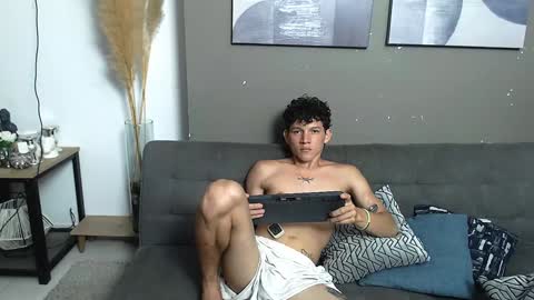 Snapshot of grecia_millercol chatting on January 30, 2:27 am grecia_millercol online show from January 30, 2:27 am