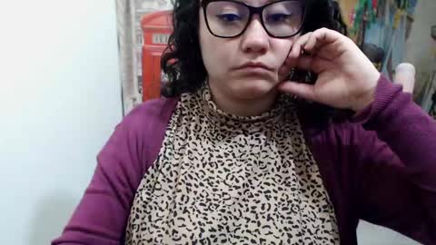 Snapshot of greeneye_nurse chatting on October 1, 4:29 am Vannesa online show from October 1, 4:29 am