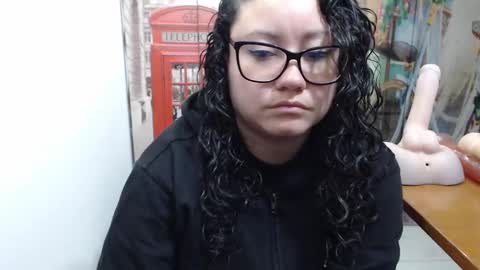 Snapshot of greeneye_nurse chatting on October 9, 3:26 am Vannesa online show from October 9, 3:26 am