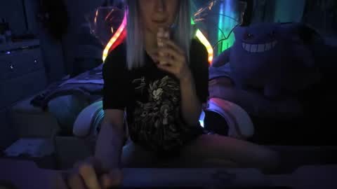 GreenEyedLovexo online show from February 6, 5:25 am