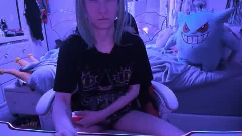 GreenEyedLovexo online show from October 13, 2:17 pm