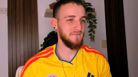 Juan online show from December 16, 12:04 am