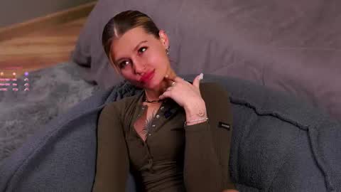 Snapshot of greengazon chatting on November 7, 1:33 pm Kelly online show from November 7, 1:33 pm