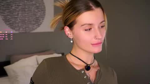 Snapshot of greengazon chatting on November 25, 1:11 pm Kelly online show from November 25, 1:11 pm