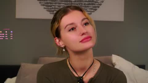 Snapshot of greengazon chatting on December 2, 12:54 pm Kelly online show from December 2, 12:54 pm