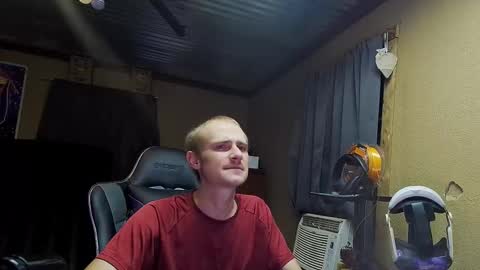 Snapshot of greenlungs8195 chatting on October 18, 6:58 am Greenlungs8195 online show from October 18, 6:58 am