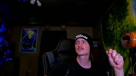 Snapshot of greenlungs8195 chatting on November 5, 7:30 am Greenlungs8195 online show from November 5, 7:30 am