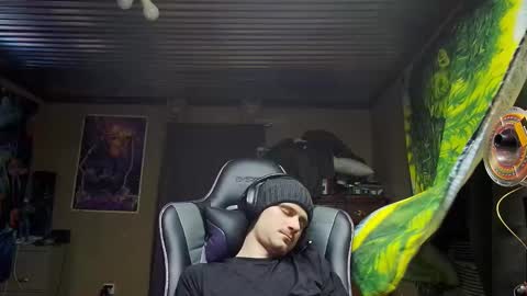 Snapshot of greenlungs8195 chatting on November 14, 9:46 pm Greenlungs8195 online show from November 14, 9:46 pm