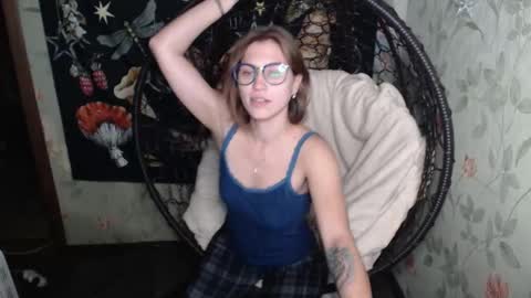 Snapshot of greenwitch9 chatting on September 30, 3:28 pm Lina online show from September 30, 3:28 pm