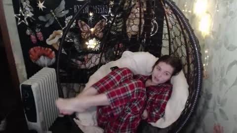 Snapshot of greenwitch9 chatting on November 10, 12:37 pm Lina online show from November 10, 12:37 pm