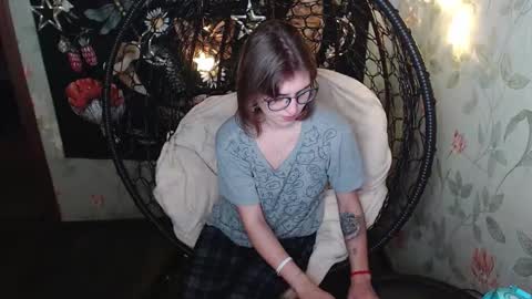 Snapshot of greenwitch9 chatting on November 25, 11:10 am Lina online show from November 25, 11:10 am