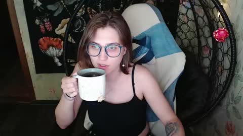 Lina online show from May 22, 10:32 am