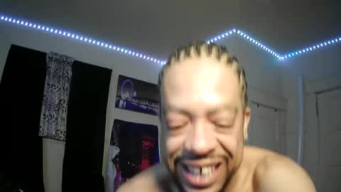 Snapshot of gregnice313 chatting on February 10, 6:06 am NICE and sometimes Savvy online show from February 10, 6:06 am