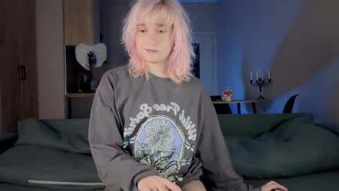 Greg-independent model online show from March 4, 5:24 am