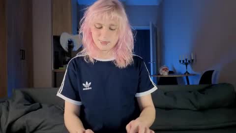 Greg-independent model online show from April 16, 9:39 pm