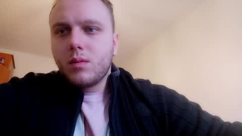 Snapshot of gregory_the_bear chatting on December 10, 11:11 am Gregory online show from December 10, 11:11 am