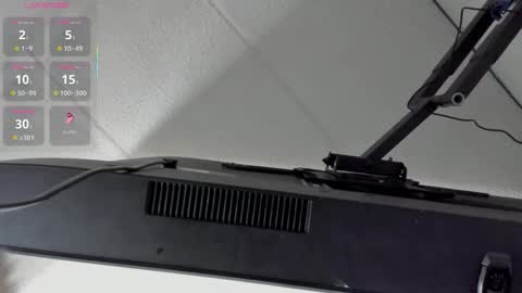 Snapshot of greiccy_20 chatting on October 13, 5:18 am GREICCY online show from October 13, 5:18 am