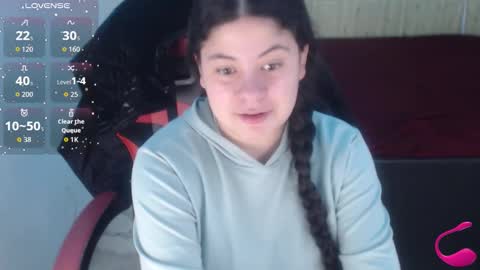 Snapshot of greiccy_20 chatting on October 21, 4:57 am GREICCY online show from October 21, 4:57 am