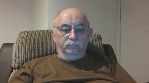 Snapshot of grey_dom chatting on July 12, 9:55 am Master Sir online show from July 12, 9:55 am