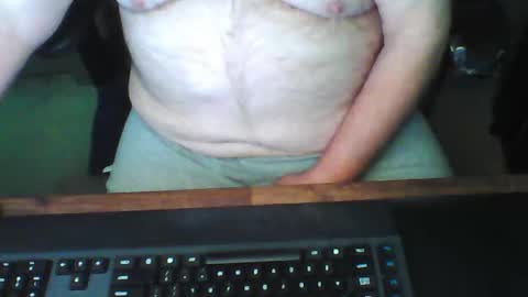 Snapshot of greyghost04 chatting on January 18, 5:28 pm greyghost04 online show from January 18, 5:28 pm