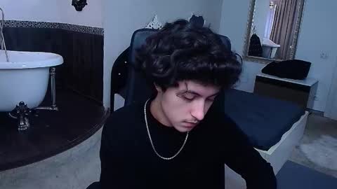 Snapshot of griffindane chatting on February 15, 6:10 am GriffinDane online show from February 15, 6:10 am