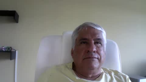 Snapshot of grisa01 chatting on November 5, 12:27 pm grisa01 online show from November 5, 12:27 pm