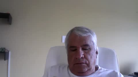 Snapshot of grisa01 chatting on November 16, 12:44 pm grisa01 online show from November 16, 12:44 pm