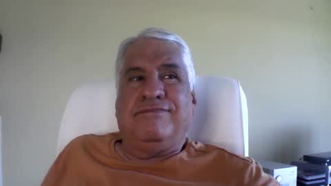 Snapshot of grisa01 chatting on November 30, 1:59 pm grisa01 online show from November 30, 1:59 pm