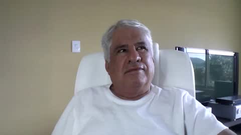 Snapshot of grisa01 chatting on May 10, 11:26 am grisa01 online show from May 10, 11:26 am