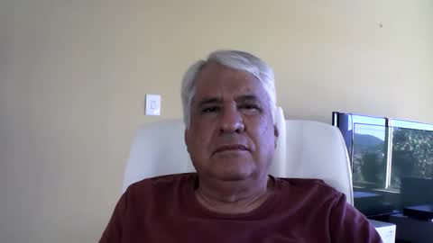Snapshot of grisa01 chatting on May 12, 12:24 pm grisa01 online show from May 12, 12:24 pm