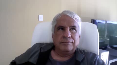 Snapshot of grisa01 chatting on June 3, 2:33 pm grisa01 online show from June 3, 2:33 pm
