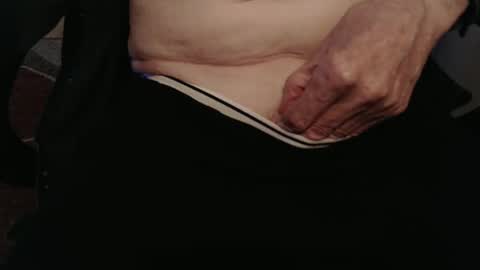 Snapshot of griz01 chatting on December 26, 2:27 pm griz01 online show from December 26, 2:27 pm