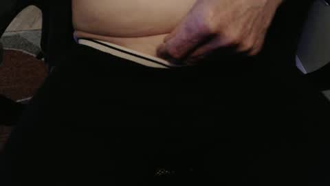 Snapshot of griz01 chatting on February 23, 3:29 pm griz01 online show from February 23, 3:29 pm