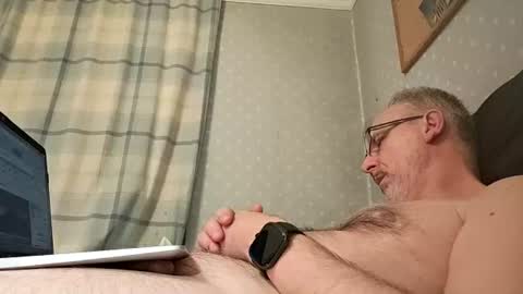 grossebite4444 online show from June 13, 11:57 pm