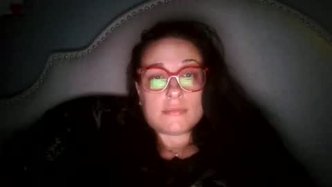 Snapshot of growinggirl420 chatting on June 15, 6:37 am growinggirl420 online show from June 15, 6:37 am