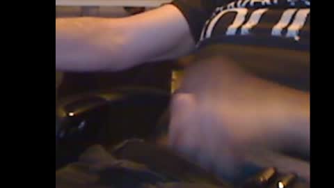 Snapshot of gruhahn chatting on November 6, 8:32 pm DankMess online show from November 6, 8:32 pm