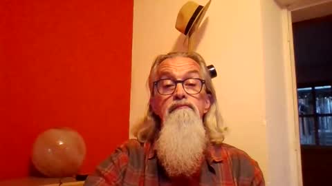 Snapshot of grybear60 chatting on October 26, 4:46 pm Grybear online show from October 26, 4:46 pm