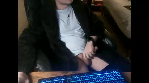 Snapshot of gsjw chatting on November 16, 8:14 pm Gizzy online show from November 16, 8:14 pm