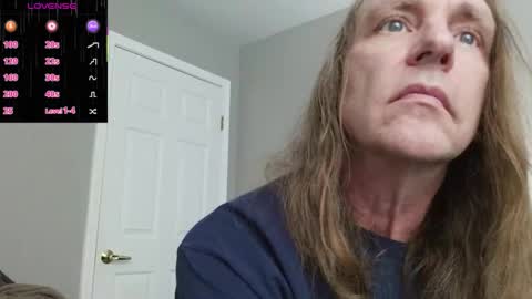 Snapshot of gt401969 chatting on May 25, 8:26 pm Ken online show from May 25, 8:26 pm