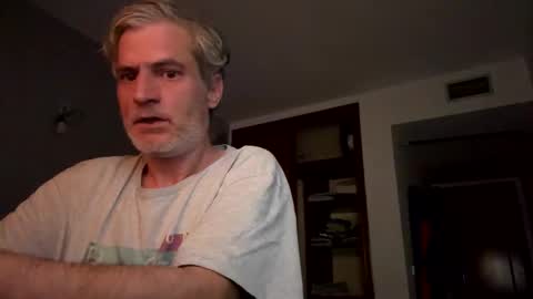 Snapshot of guardiannif_ chatting on January 24, 7:28 pm guardiannif_ online show from January 24, 7:28 pm