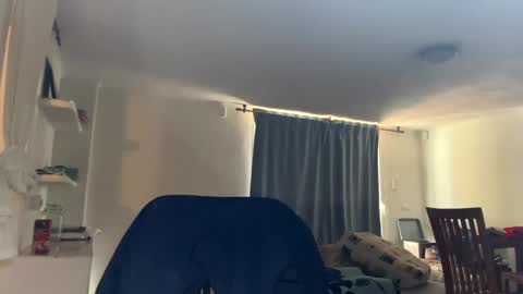 Snapshot of guardiannif_ chatting on February 3, 3:27 pm guardiannif_ online show from February 3, 3:27 pm