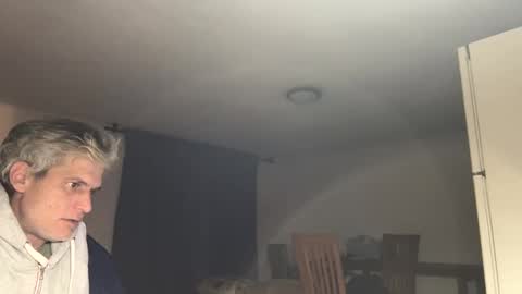 Snapshot of guardiannif_ chatting on February 4, 12:40 am guardiannif_ online show from February 4, 12:40 am