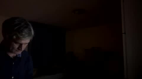 Snapshot of guardiannif_ chatting on February 7, 8:10 pm guardiannif_ online show from February 7, 8:10 pm