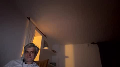 Snapshot of guardiannif_ chatting on February 9, 1:44 am guardiannif_ online show from February 9, 1:44 am